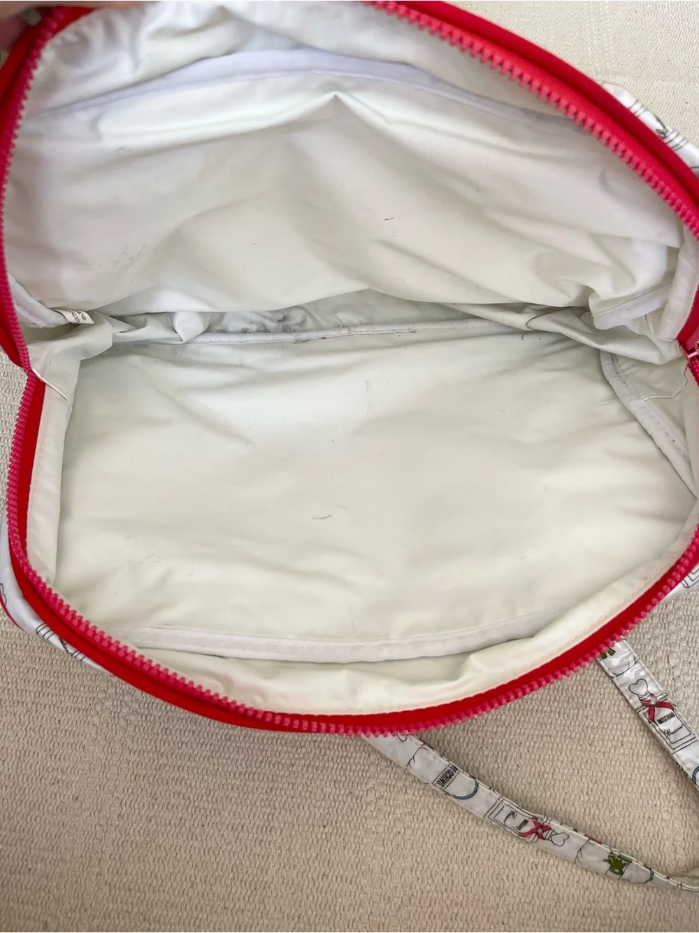 Vintage Y2K Moschino Large Square Cosmetic Toiletry Bag Gold Tone Heart Charm